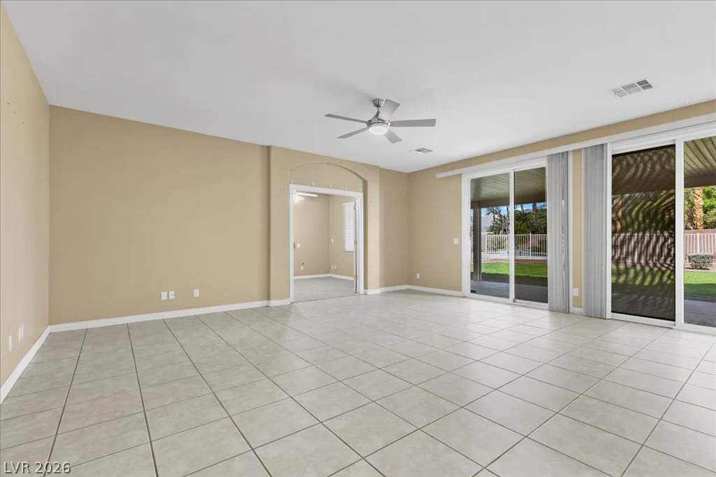 7140 Sudley, Las Vegas, NV 89131