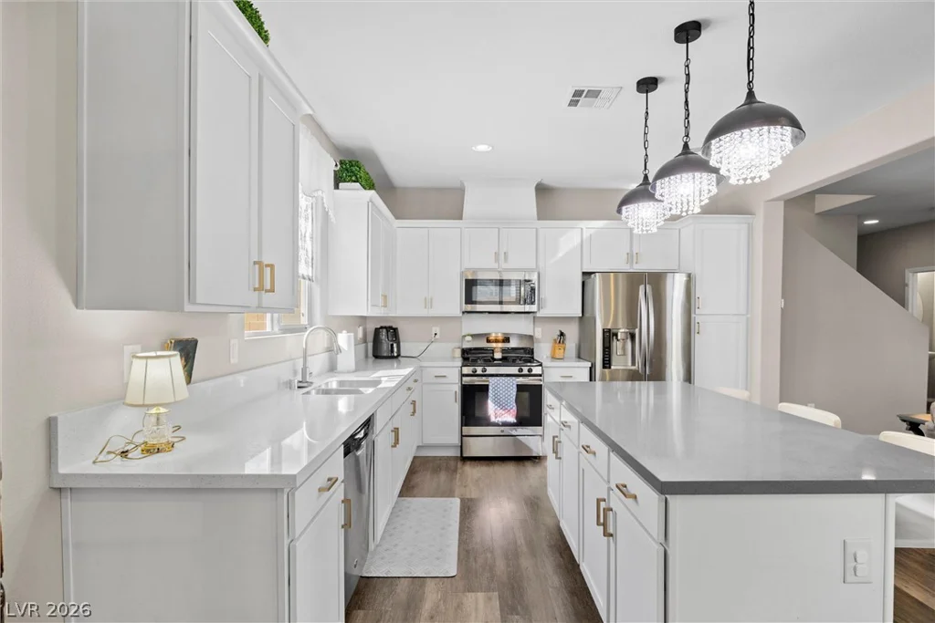 10195 Sunny Peak, Las Vegas, NV 89148