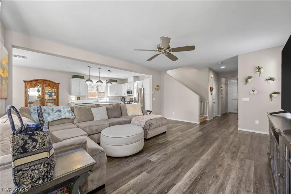 10195 Sunny Peak, Las Vegas, NV 89148
