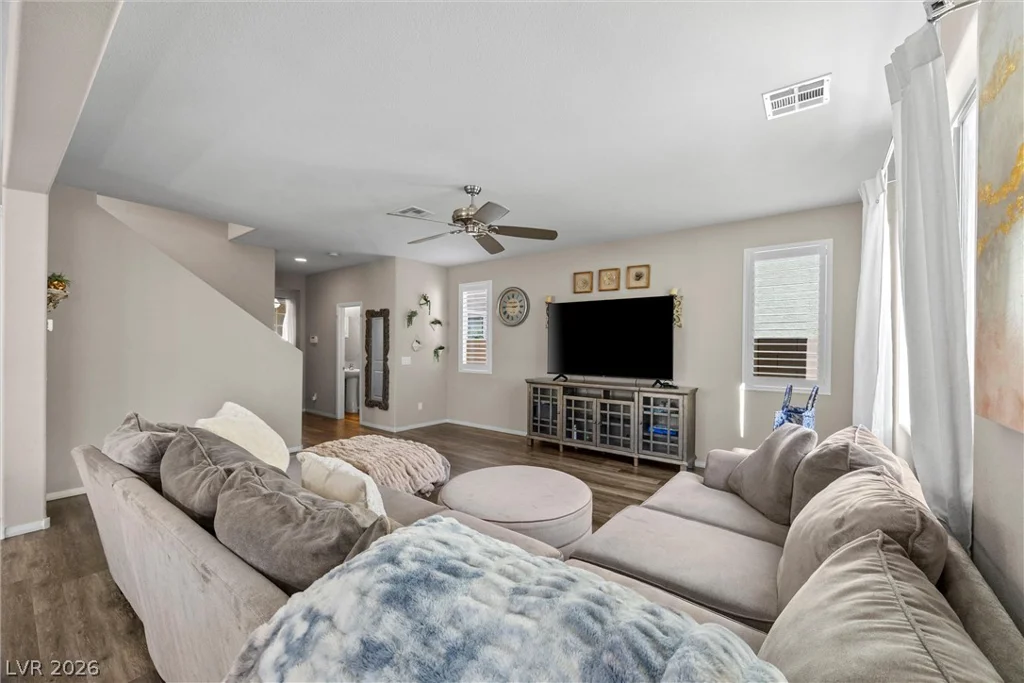 10195 Sunny Peak, Las Vegas, NV 89148