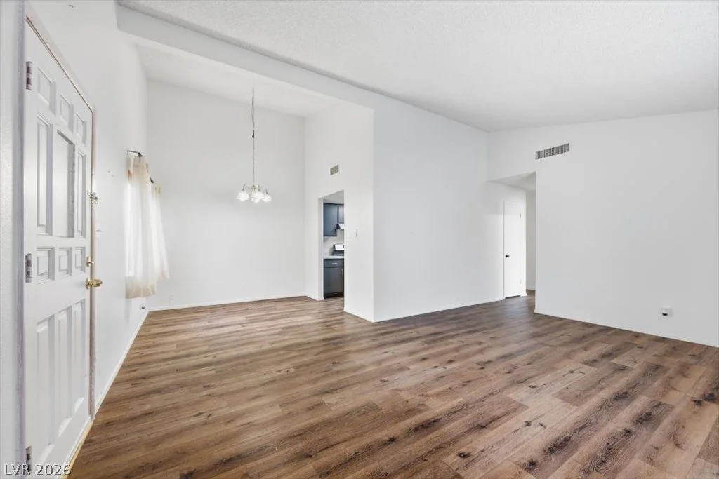 2261 Tall Pine, Las Vegas, NV 89108