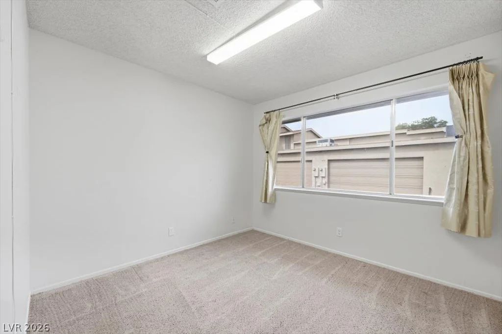 2261 Tall Pine, Las Vegas, NV 89108