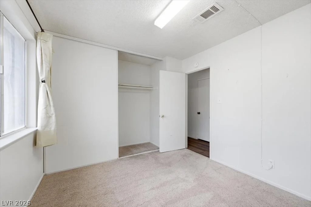 2261 Tall Pine, Las Vegas, NV 89108
