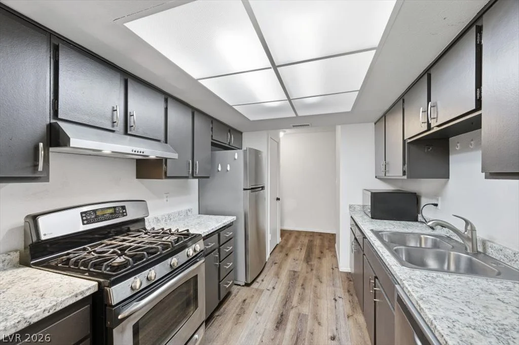 2261 Tall Pine, Las Vegas, NV 89108