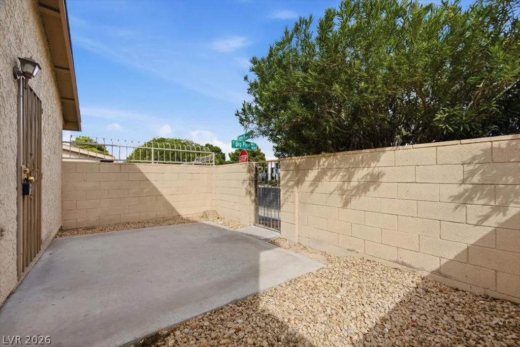 2261 Tall Pine, Las Vegas, NV 89108