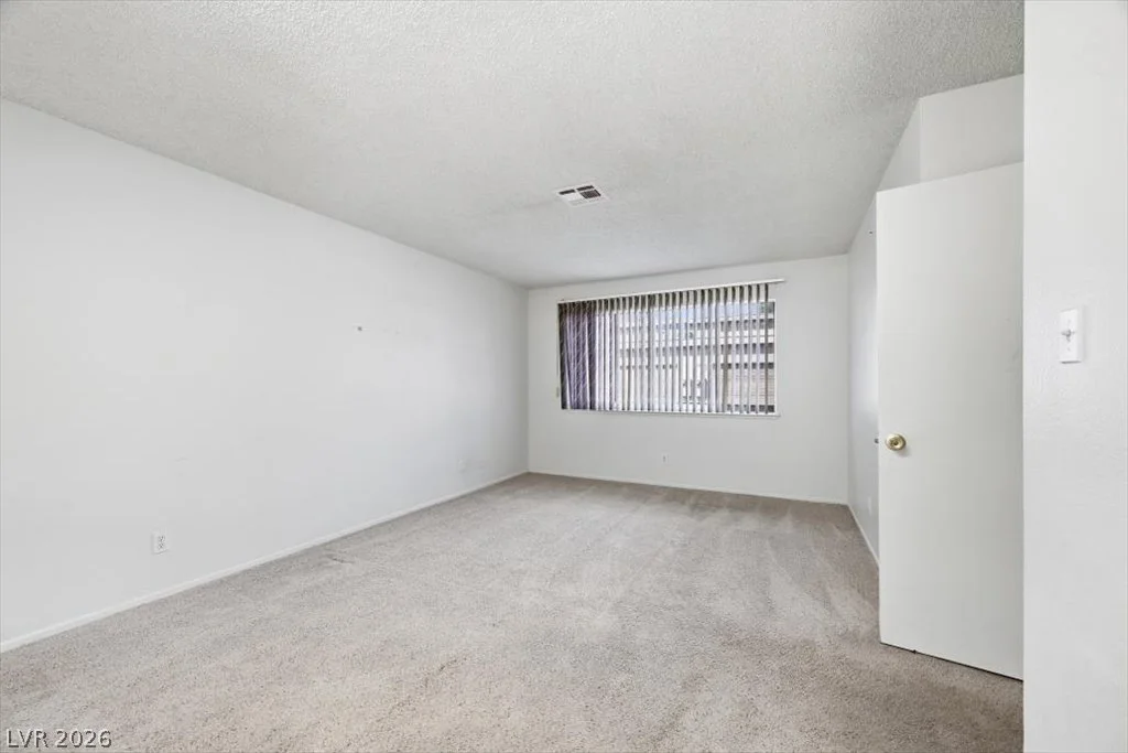 2261 Tall Pine, Las Vegas, NV 89108