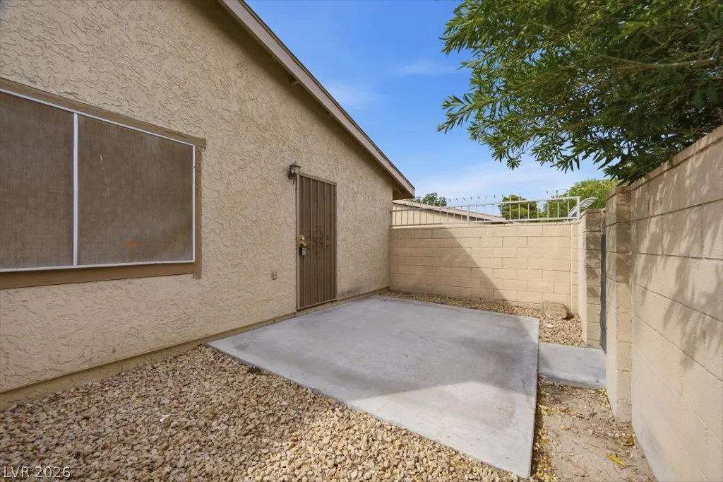 2261 Tall Pine, Las Vegas, NV 89108