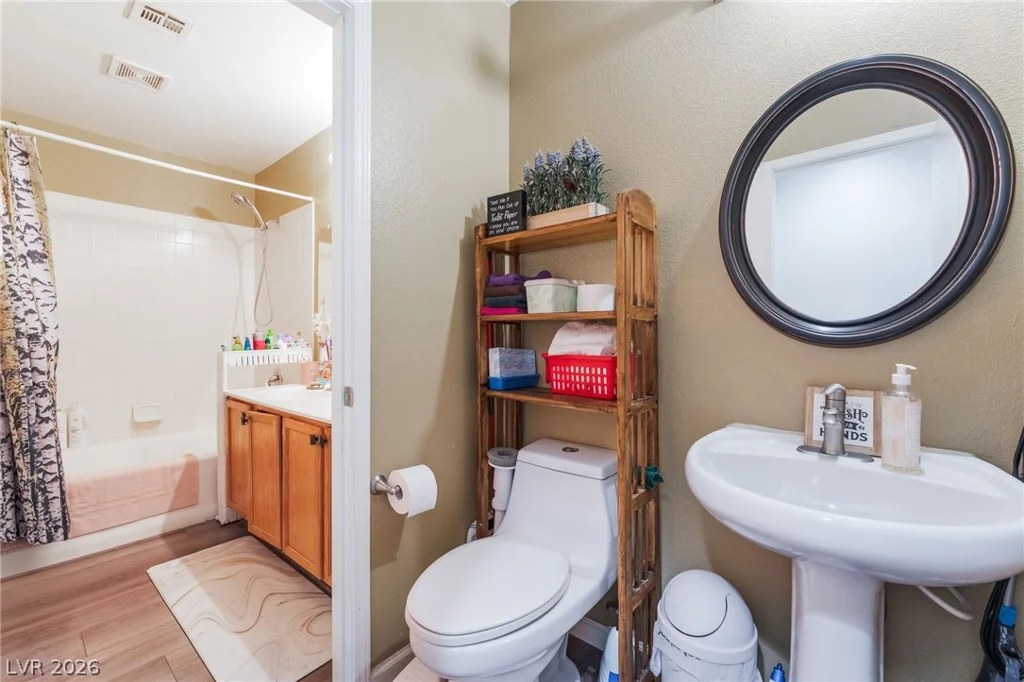 5348 Reardon, North Las Vegas, NV 89031