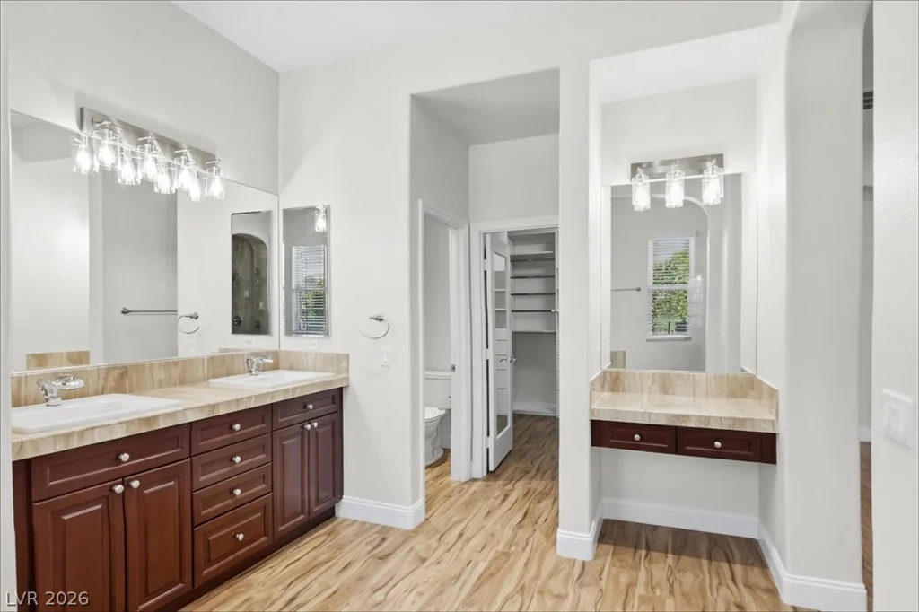 7763 Roaring Springs, Las Vegas, NV 89113