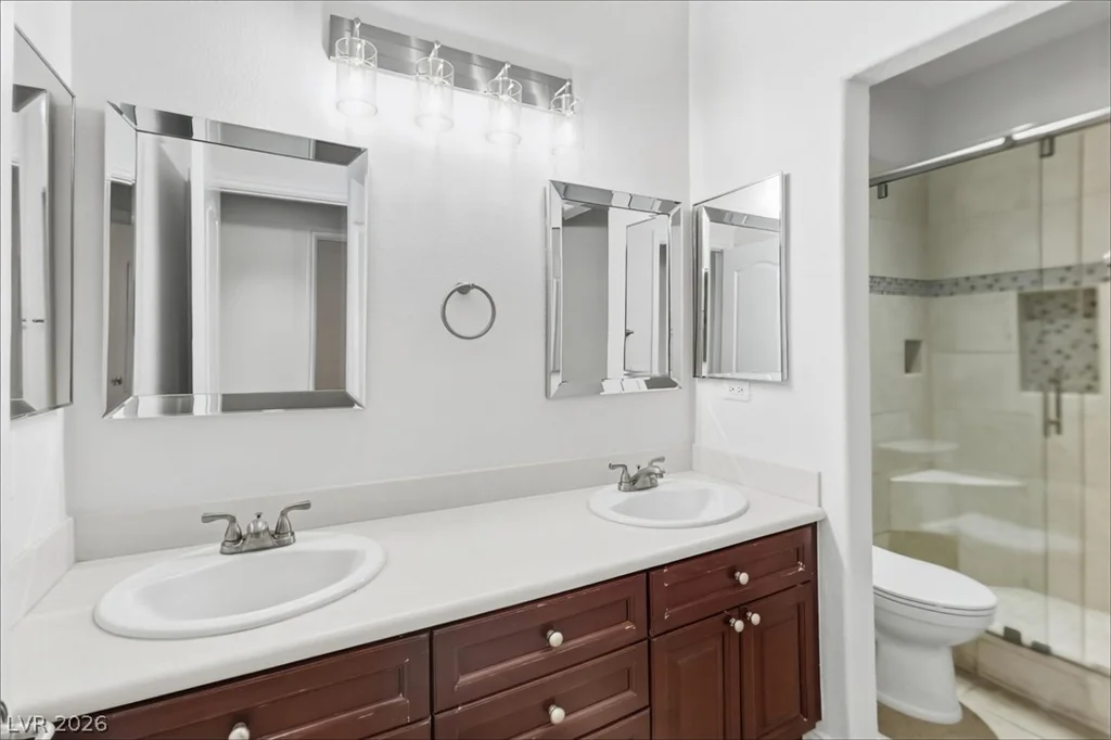 7763 Roaring Springs, Las Vegas, NV 89113