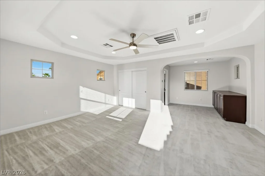 7763 Roaring Springs, Las Vegas, NV 89113