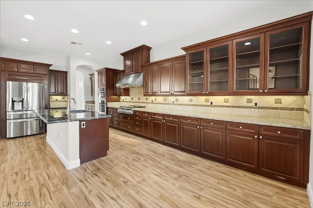 7763 Roaring Springs, Las Vegas, NV 89113