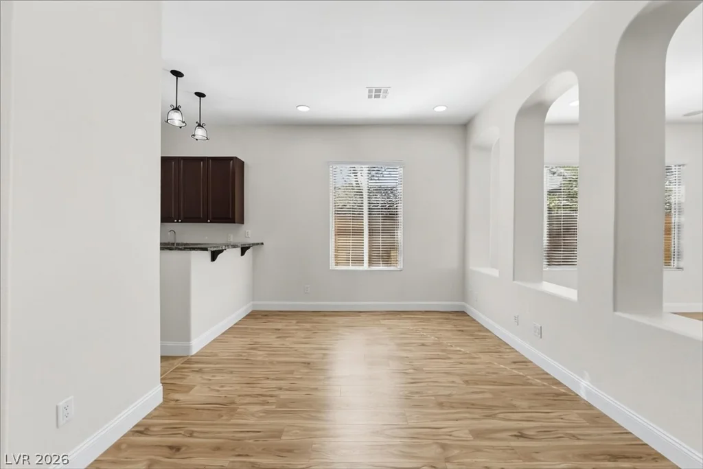 7763 Roaring Springs, Las Vegas, NV 89113