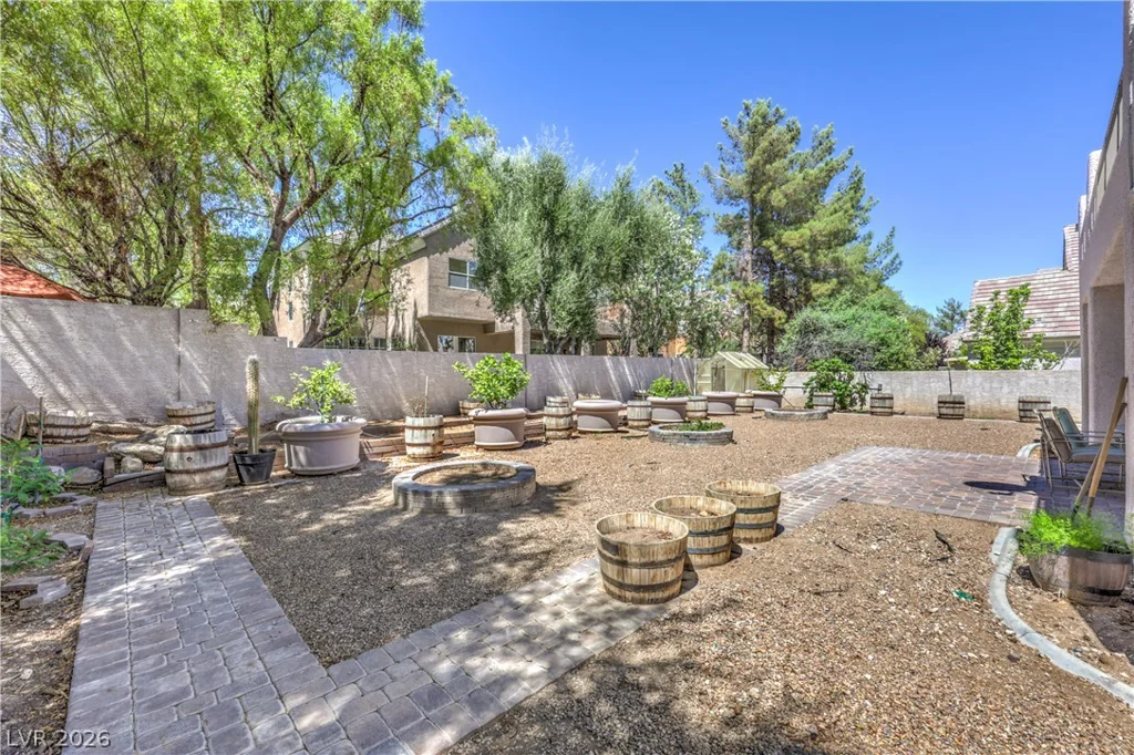 1009 Jennis Silver, Las Vegas, NV 89145
