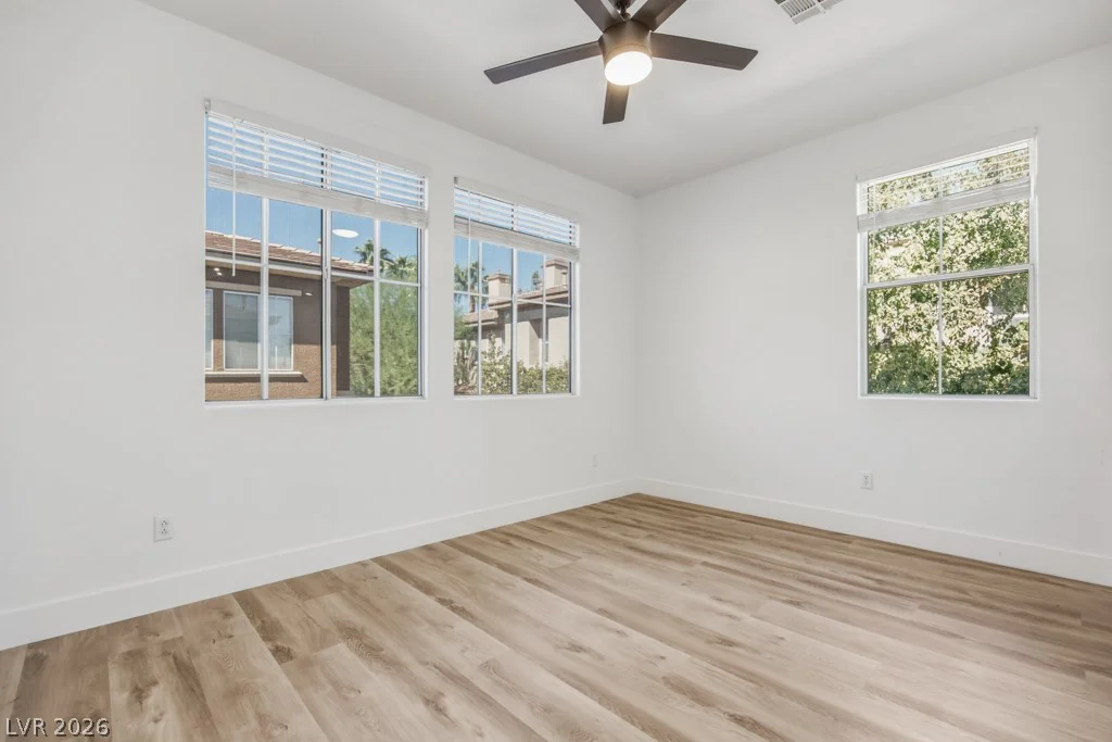 10180 Delray Beach, Las Vegas, NV 89129