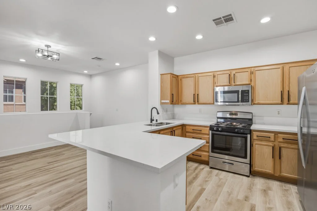 10180 Delray Beach, Las Vegas, NV 89129