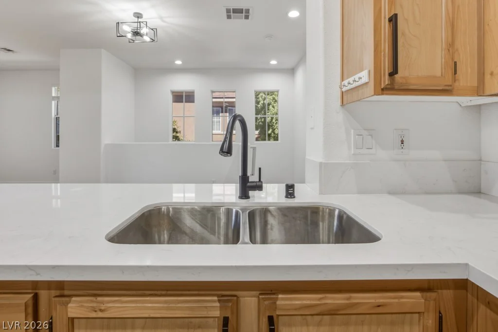 10180 Delray Beach, Las Vegas, NV 89129