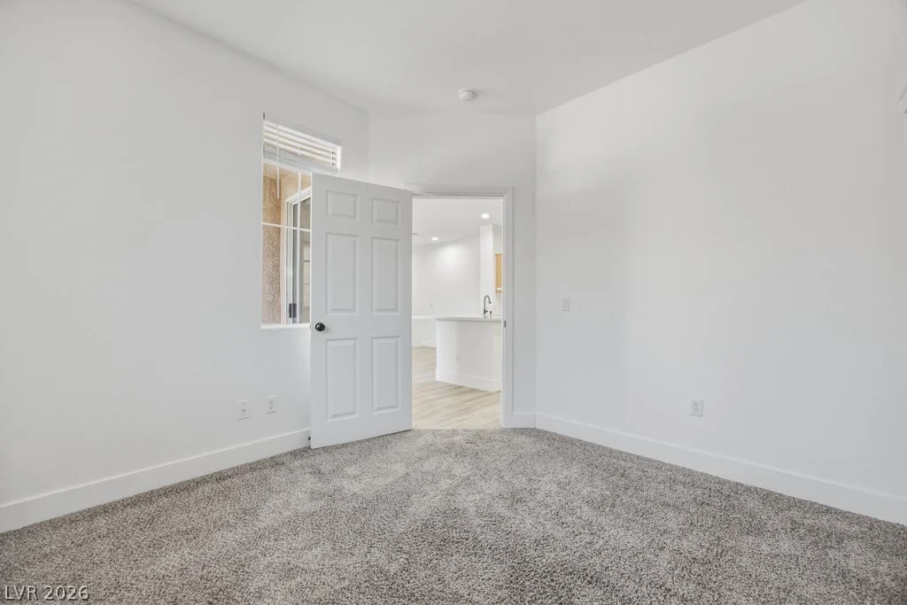 10180 Delray Beach, Las Vegas, NV 89129