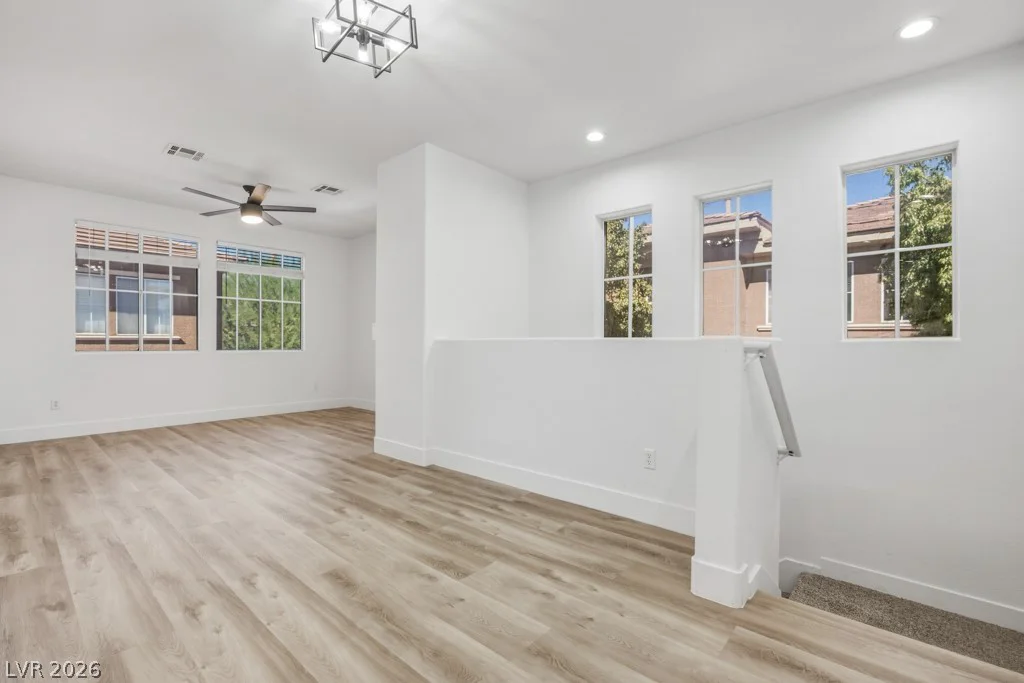 10180 Delray Beach, Las Vegas, NV 89129