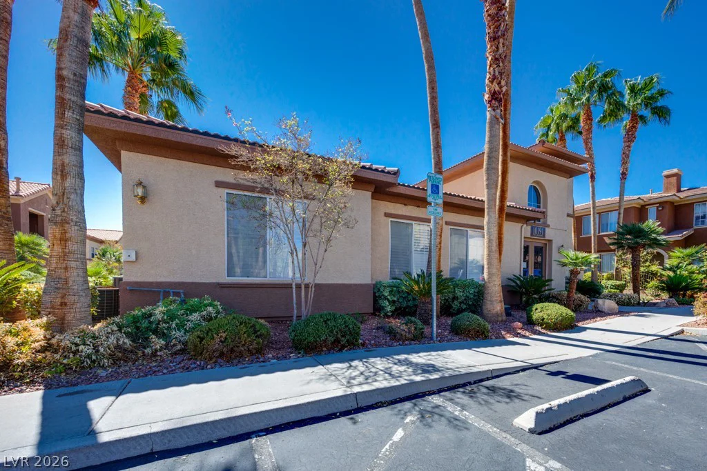 10180 Delray Beach, Las Vegas, NV 89129