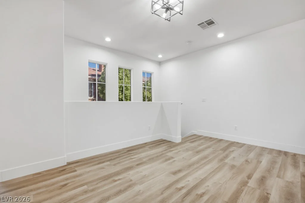 10180 Delray Beach, Las Vegas, NV 89129