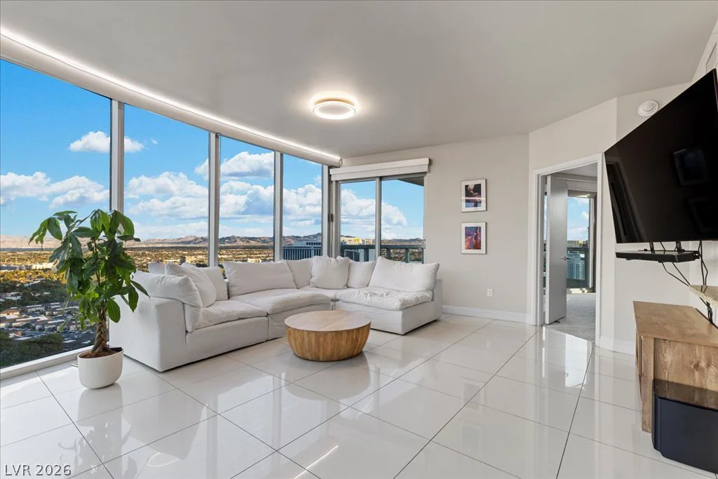 222 Karen, Las Vegas, NV 89109
