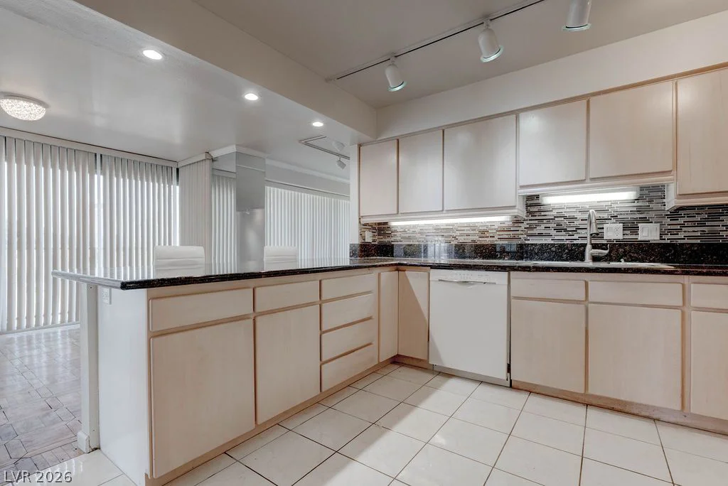 3111 Bel Air, Las Vegas, NV 89109