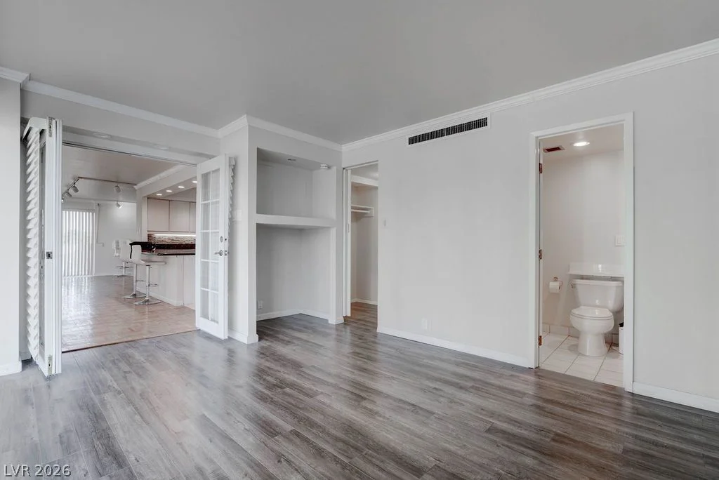 3111 Bel Air, Las Vegas, NV 89109