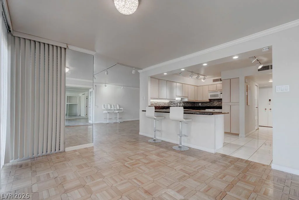 3111 Bel Air, Las Vegas, NV 89109