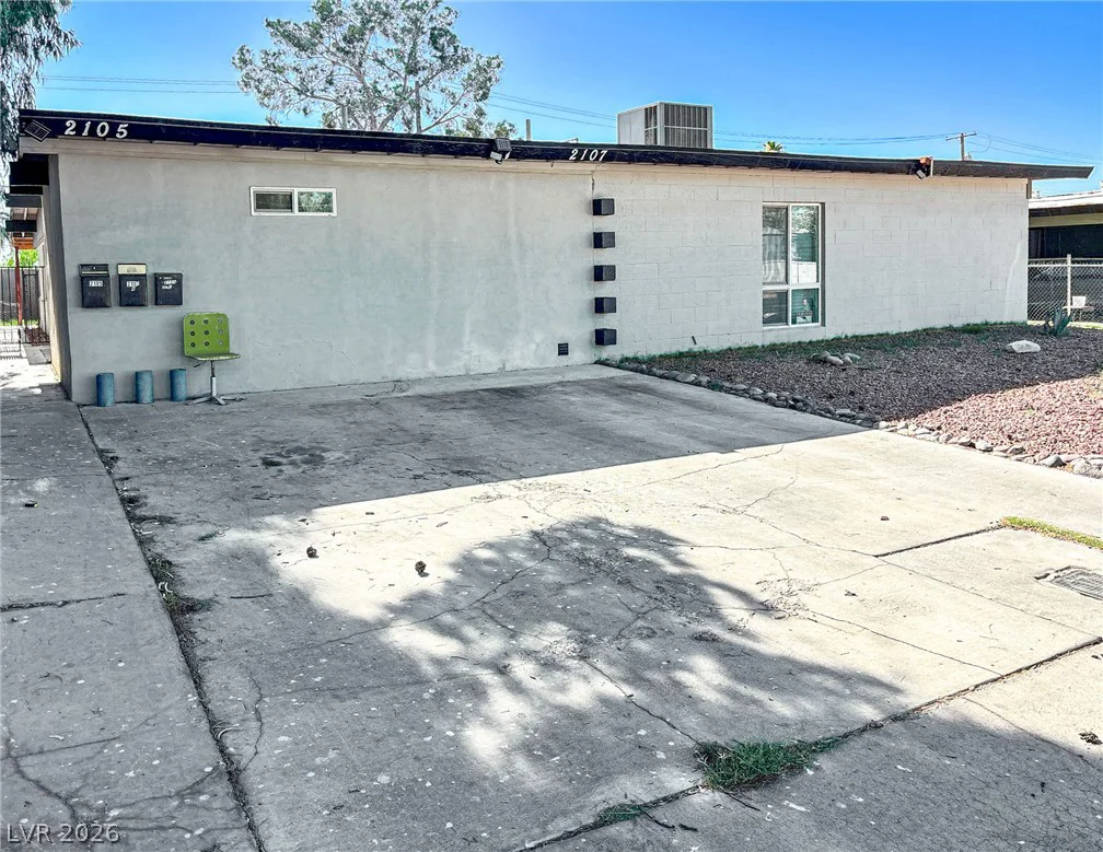 2105 15th, Las Vegas, NV 89104
