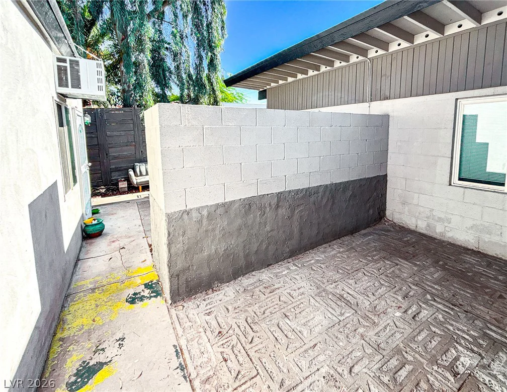 2105 15th, Las Vegas, NV 89104