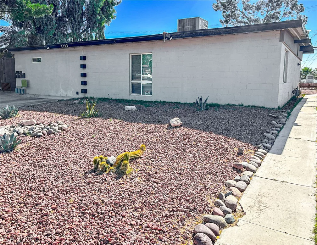 2105 15th, Las Vegas, NV 89104