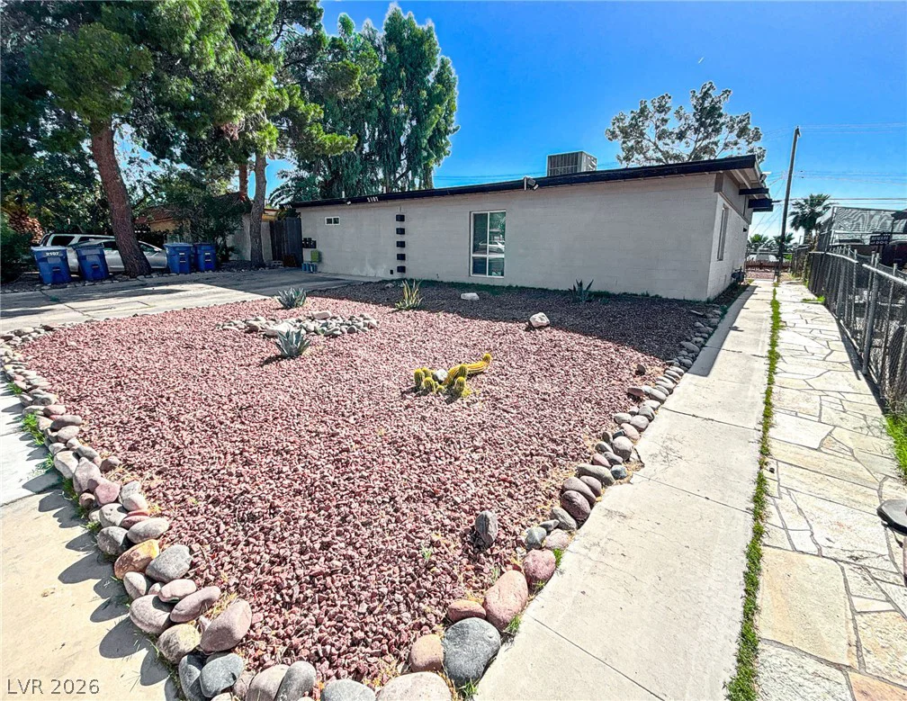 2105 15th, Las Vegas, NV 89104
