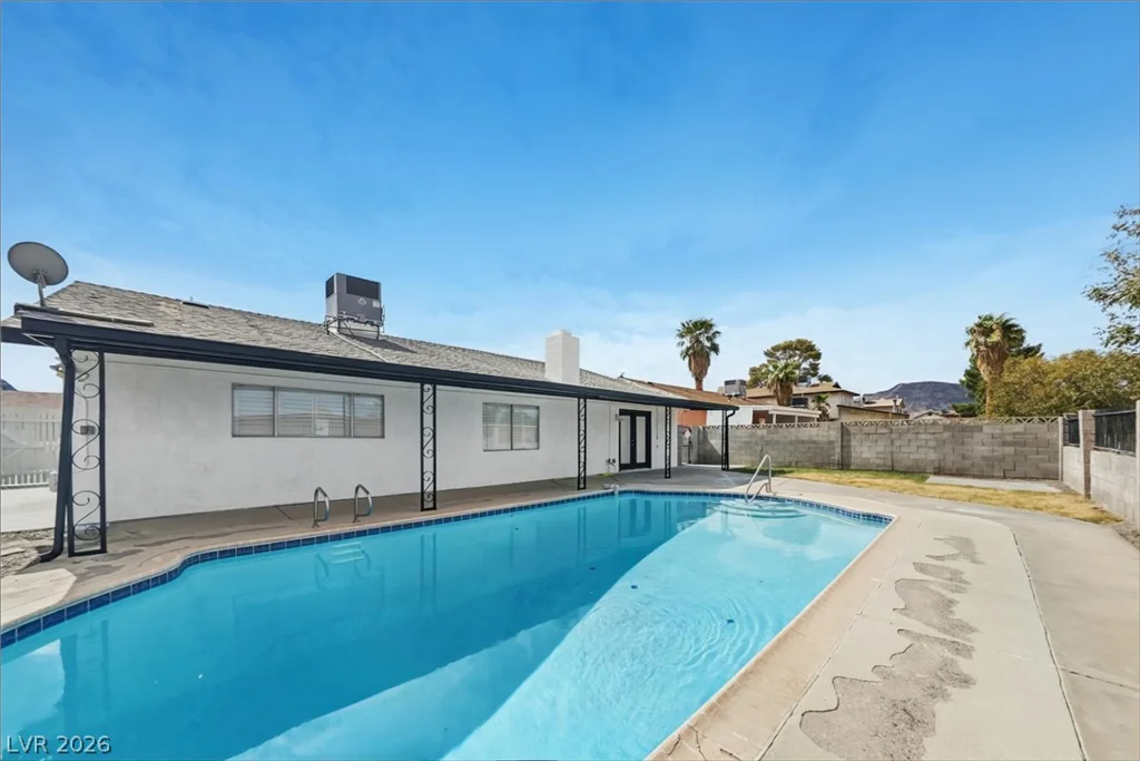 627 Valley View, Henderson, NV 89002