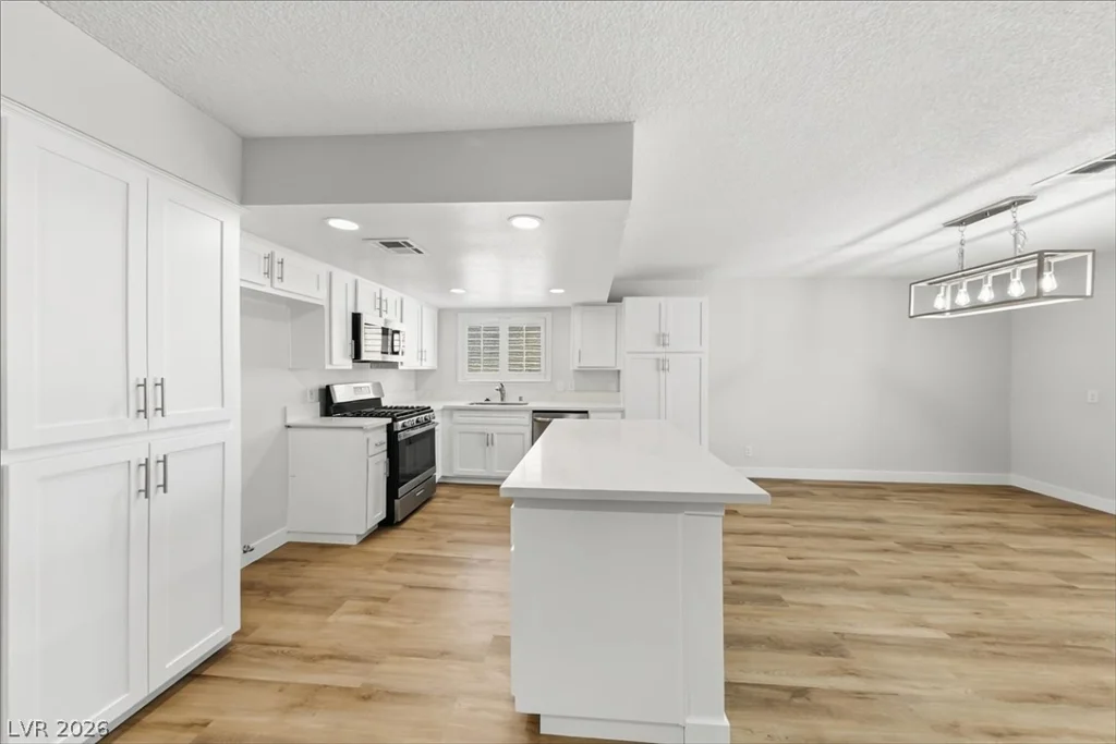 627 Valley View, Henderson, NV 89002