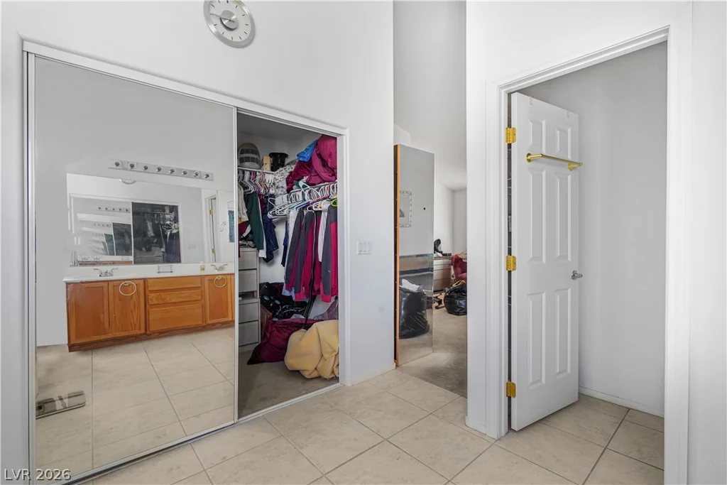 815 Roaring Falls, Henderson, NV 89052