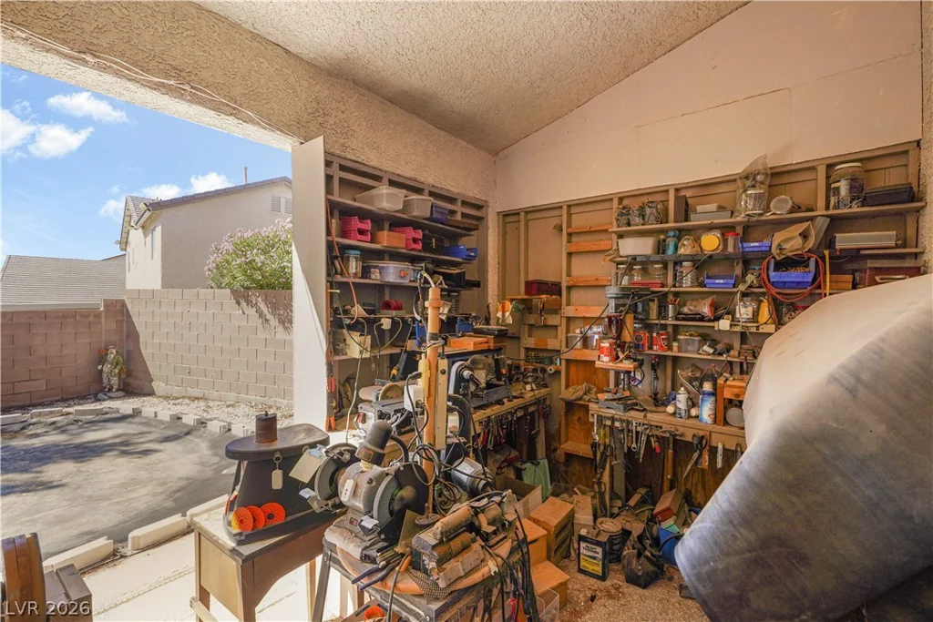 815 Roaring Falls, Henderson, NV 89052