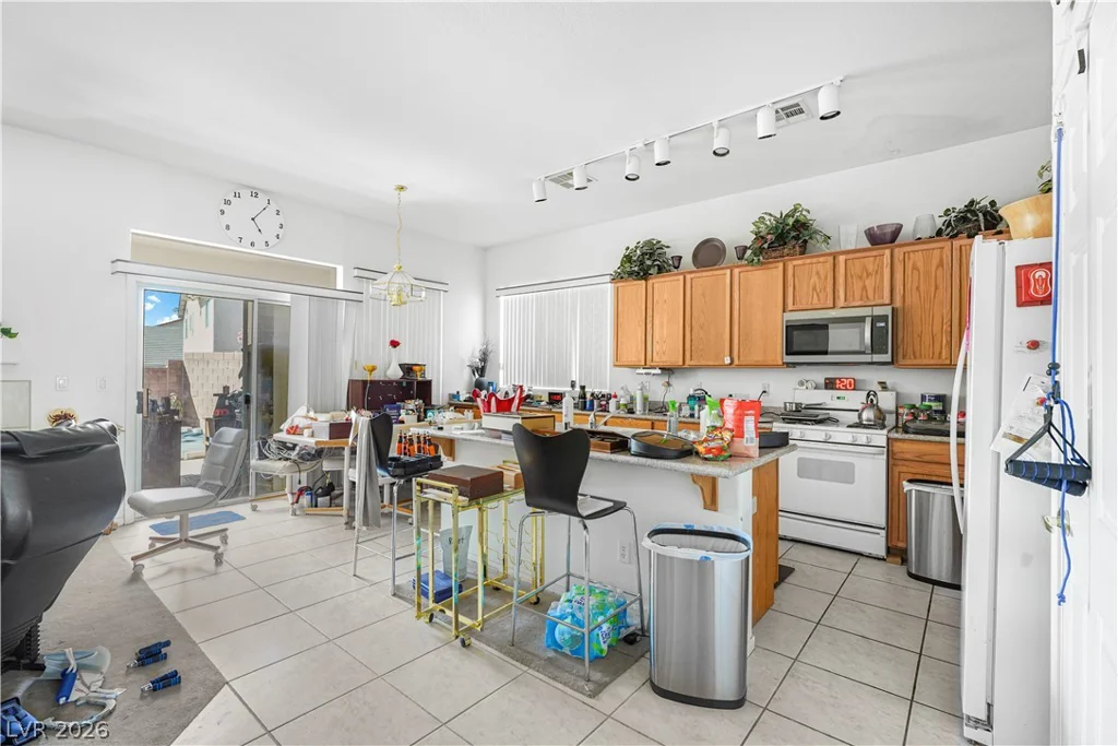 815 Roaring Falls, Henderson, NV 89052