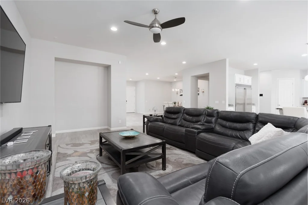 10320 Mystic Ledge, Las Vegas, NV 89149