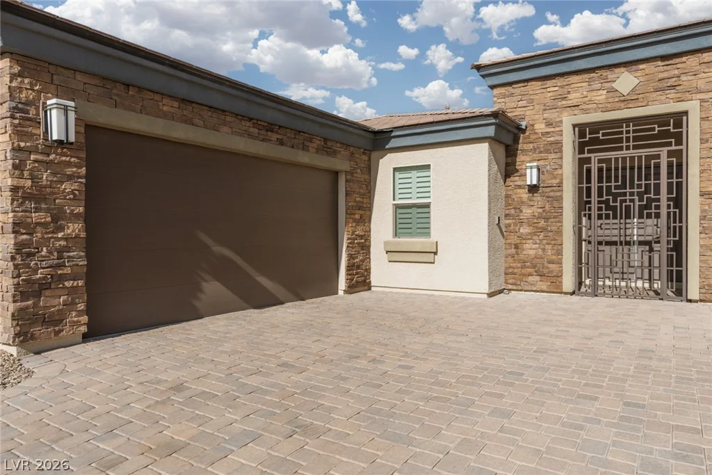 10320 Mystic Ledge, Las Vegas, NV 89149
