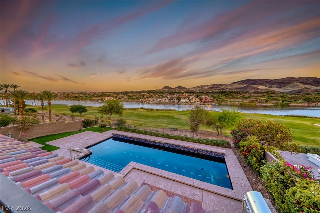 72 Bella Lago, Henderson, NV 89011