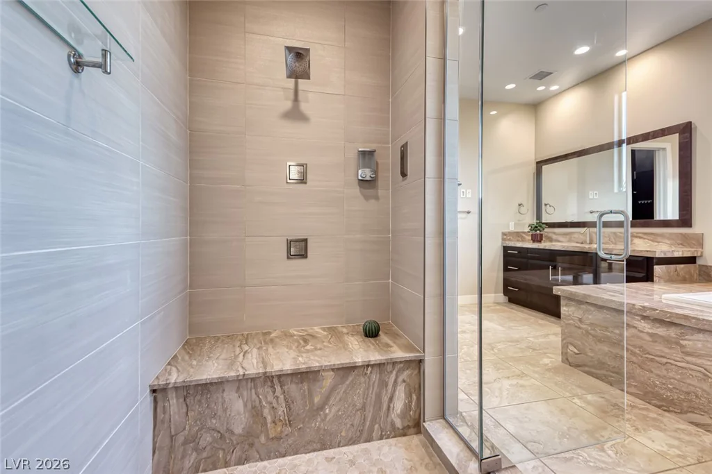 72 Bella Lago, Henderson, NV 89011