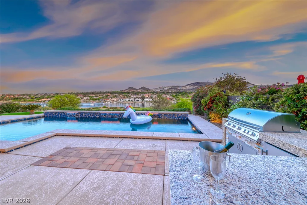 72 Bella Lago, Henderson, NV 89011