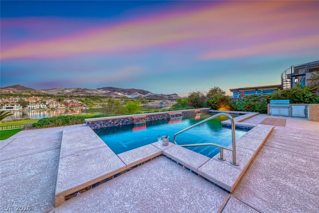 72 Bella Lago, Henderson, NV 89011
