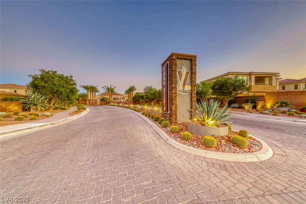 72 Bella Lago, Henderson, NV 89011