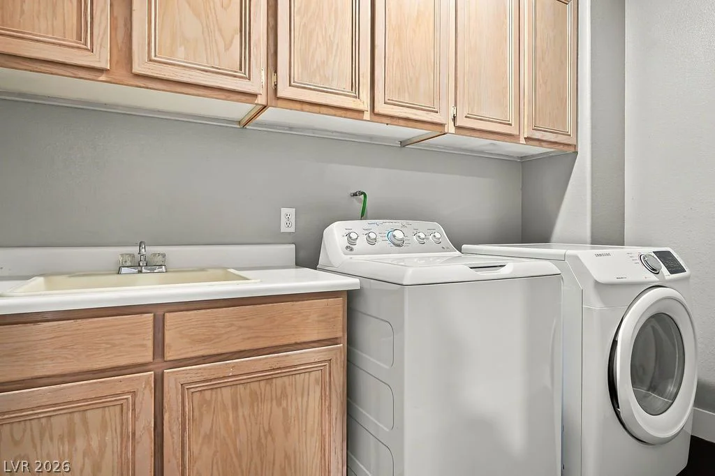9113 Sunnyfield, Las Vegas, NV 89134