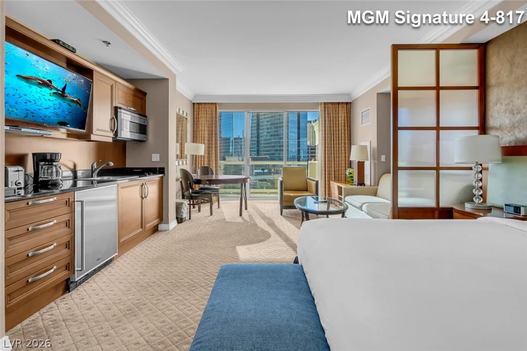 125 Harmon, Las Vegas, NV 89109