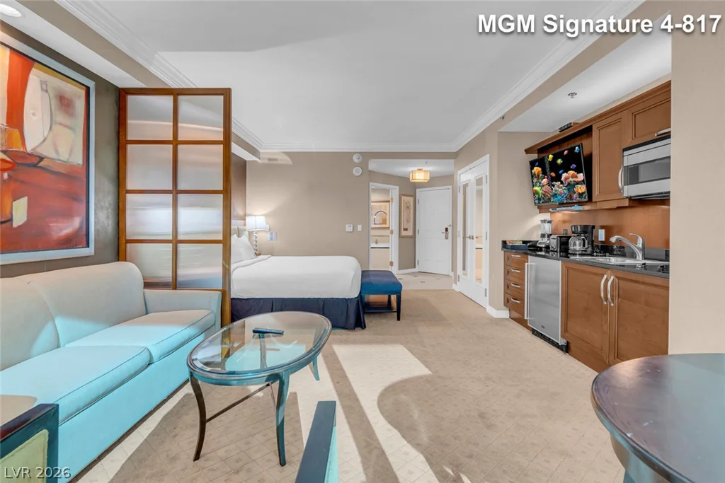 125 Harmon, Las Vegas, NV 89109
