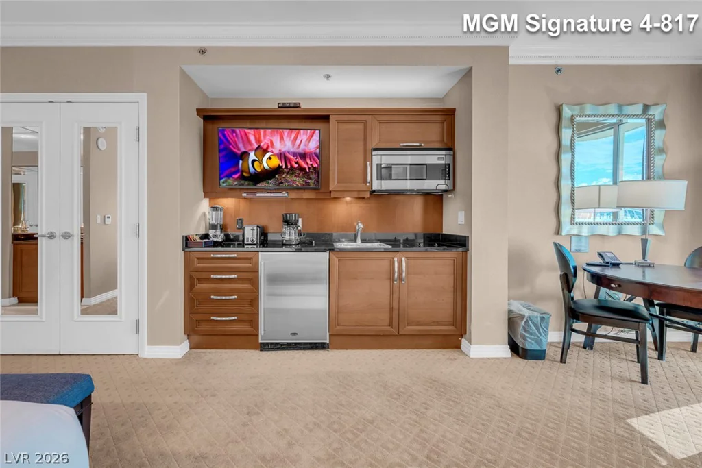 125 Harmon, Las Vegas, NV 89109
