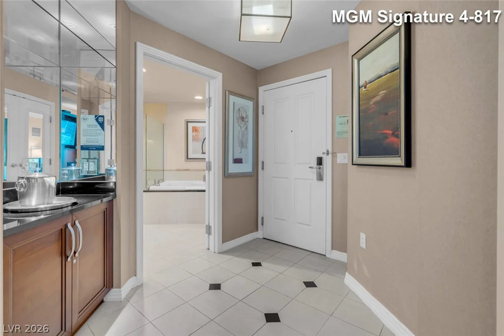 125 Harmon, Las Vegas, NV 89109